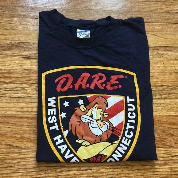 Vintage DARE T-Shirt / Large / DARE West Haven Connecticut - Picture 4 of 4